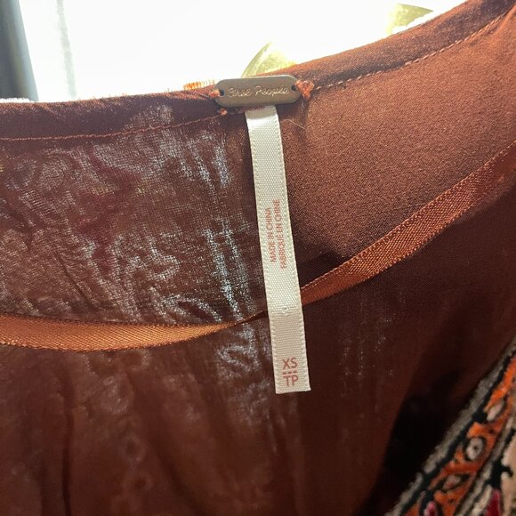 FP Rare Mata Hari velvet top - xs ( fits up to a large) - Picture 5 of 7